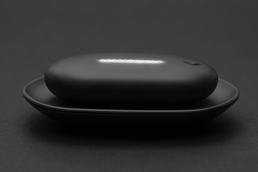 Pebble shaped intelligent pod，