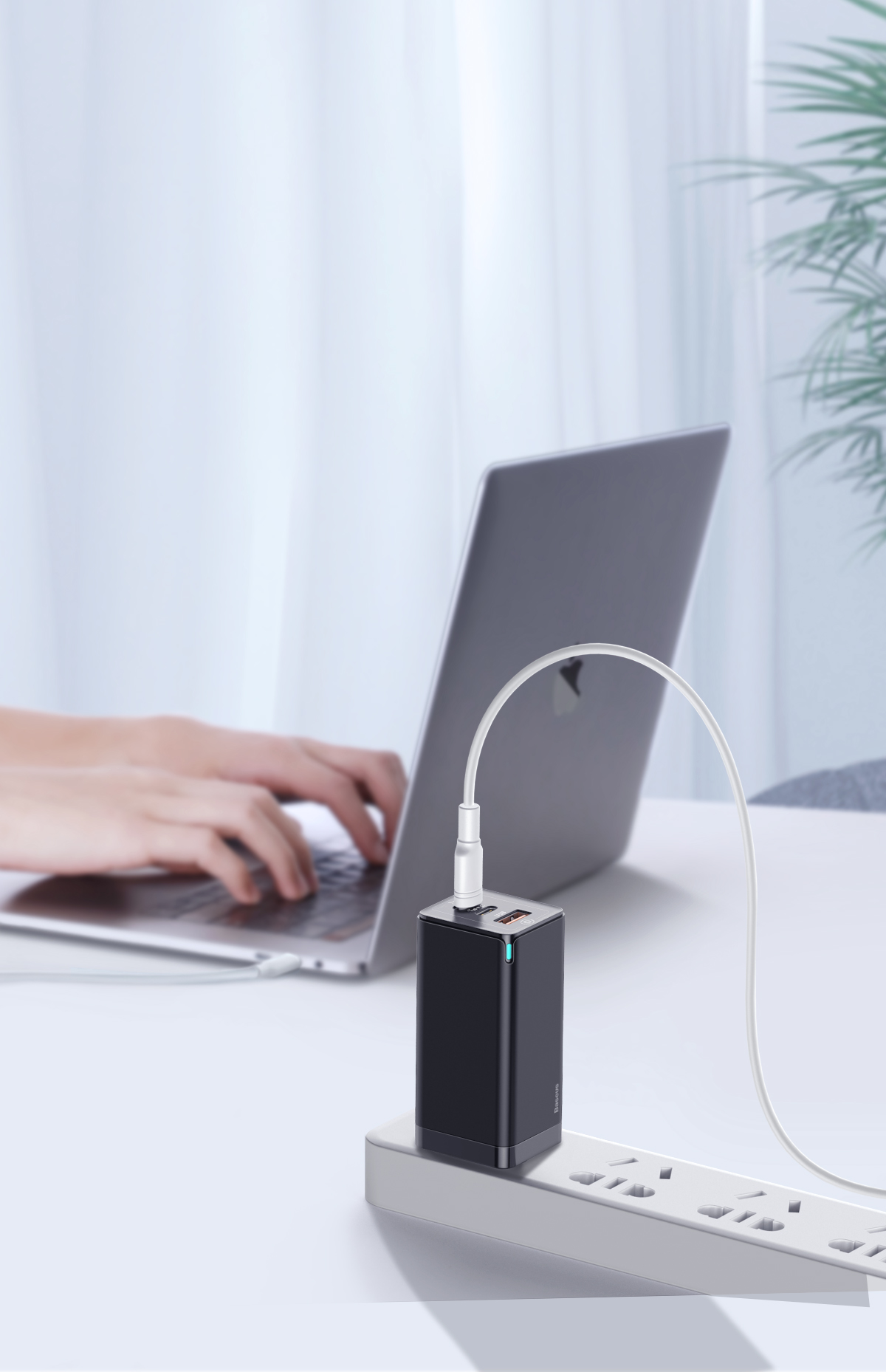 Charger，Gallium nitride charger，Gan charger，Mini charger，Ultra small charger，Fast charging charger，Charging head，