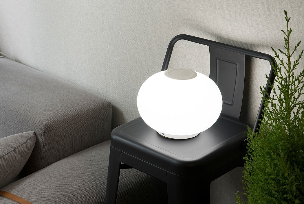 industrial design，lighting，Ellipsoidal silica gel lampshade，Traditional lanterns，