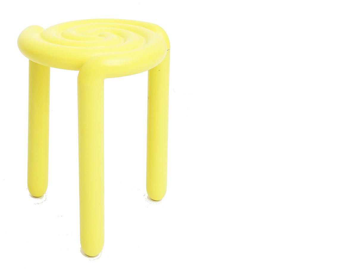 Plastic，yellow，chair，