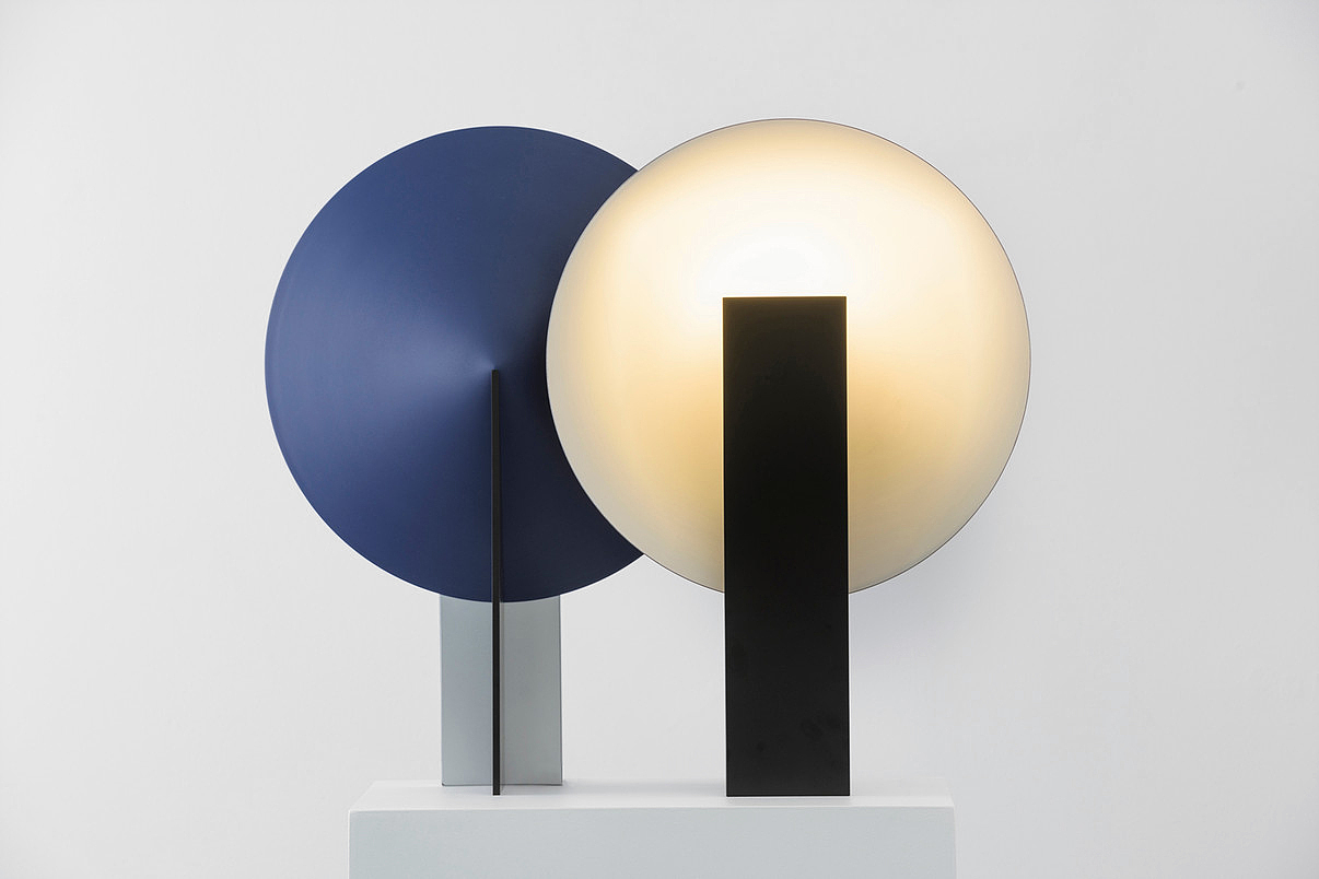 Desk lamp，geometry，Totems，Metal finish，