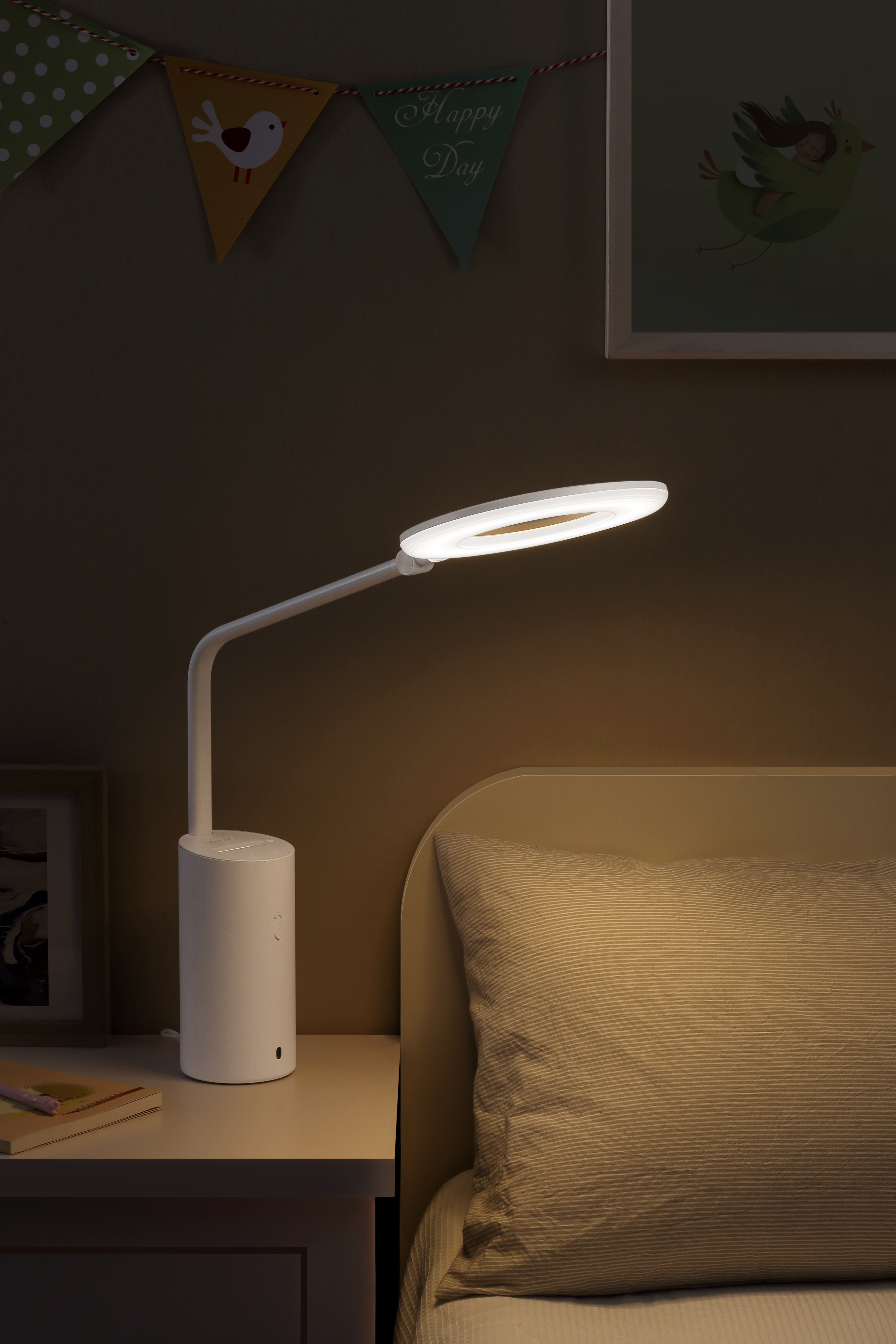 pictures，Eye protection desk lamp，