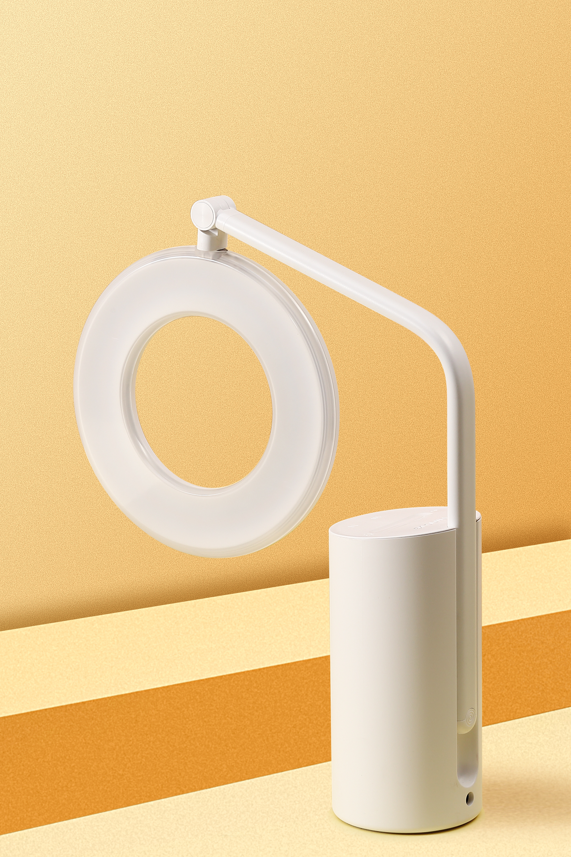 pictures，Eye protection desk lamp，