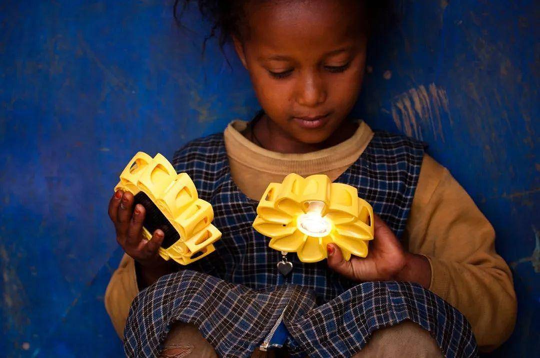 Ice clock，Solar lamp，Olafur Eliasson，yellow，Geometry，