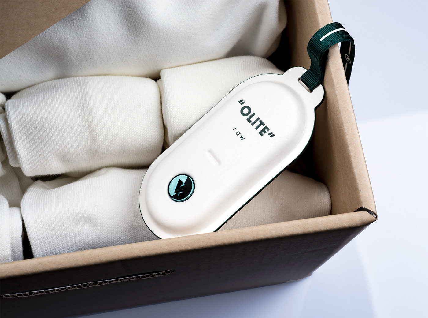 olive，essential oil，perfume bag，