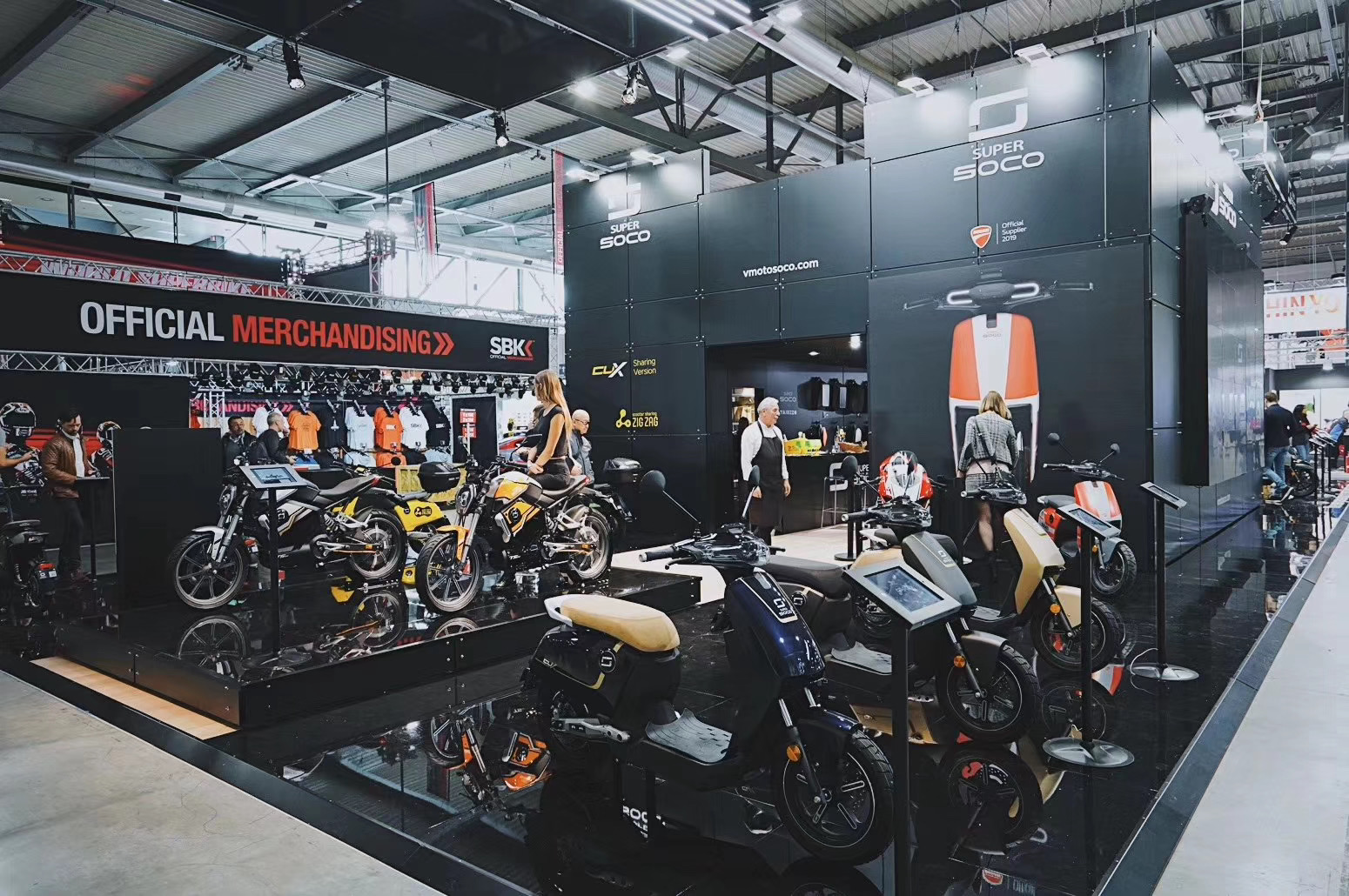 Electric vehicle，vehicle，