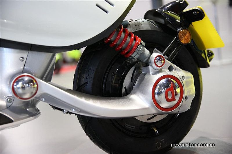 Electric vehicle，vehicle，