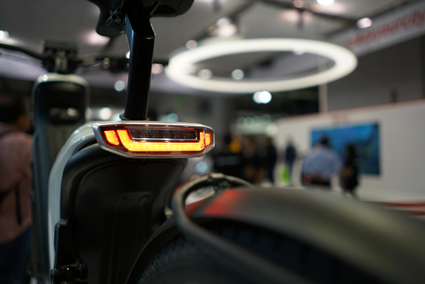 Electric vehicle，vehicle，