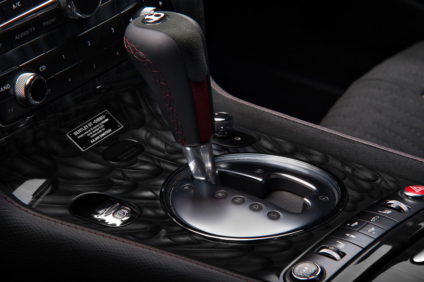 vehicle，Bentley，automobile，Interior，Steering wheel，chair，