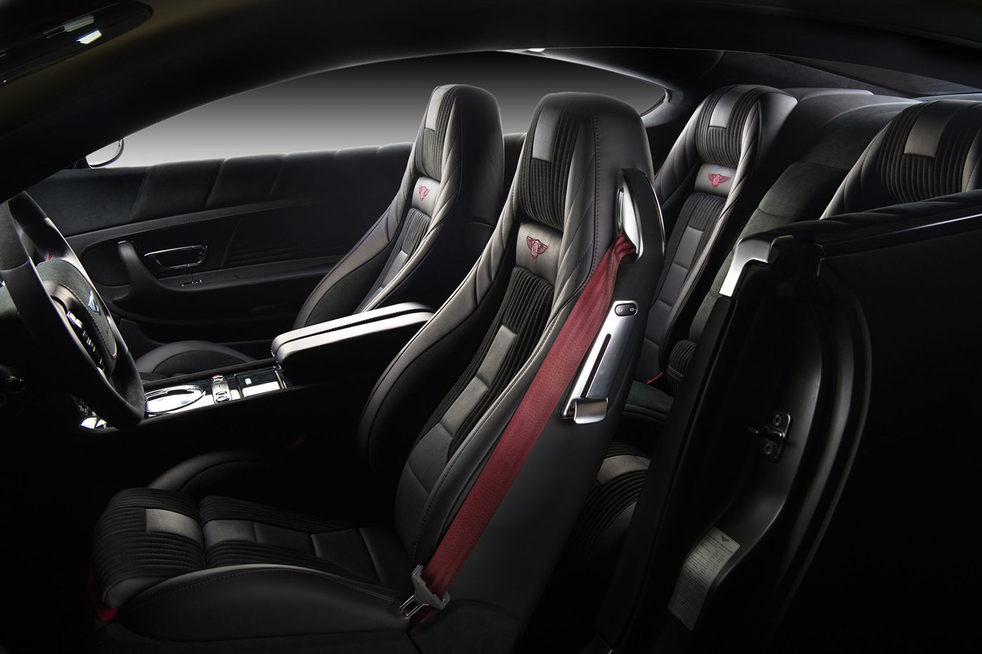 vehicle，Bentley，automobile，Interior，Steering wheel，chair，