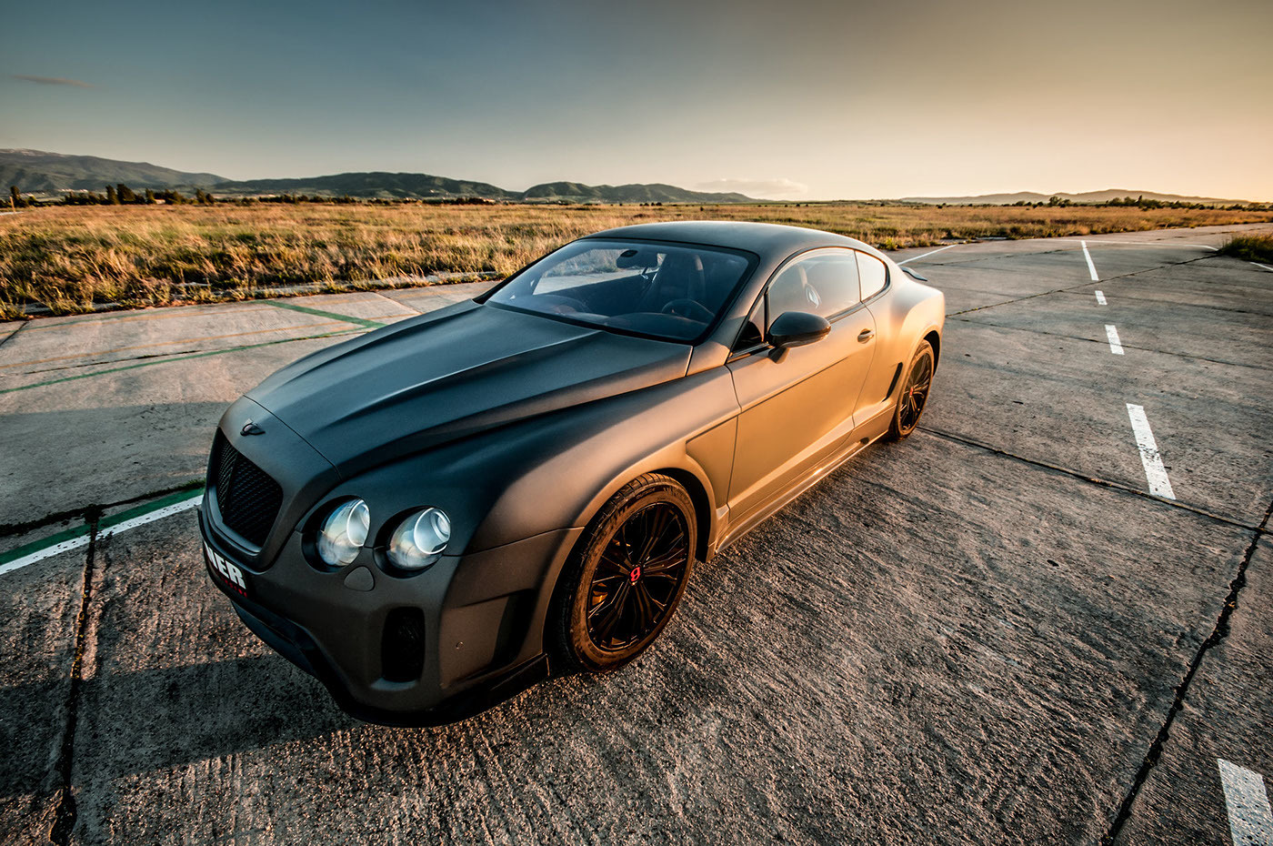 vehicle，Bentley，automobile，Interior，Steering wheel，chair，