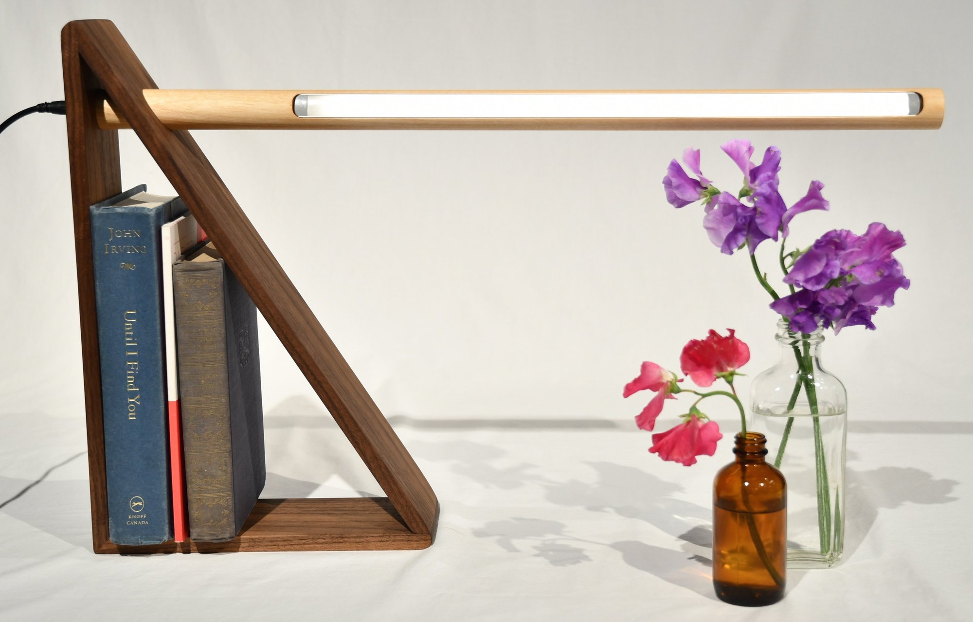 LED desk lamp，Design，originality，