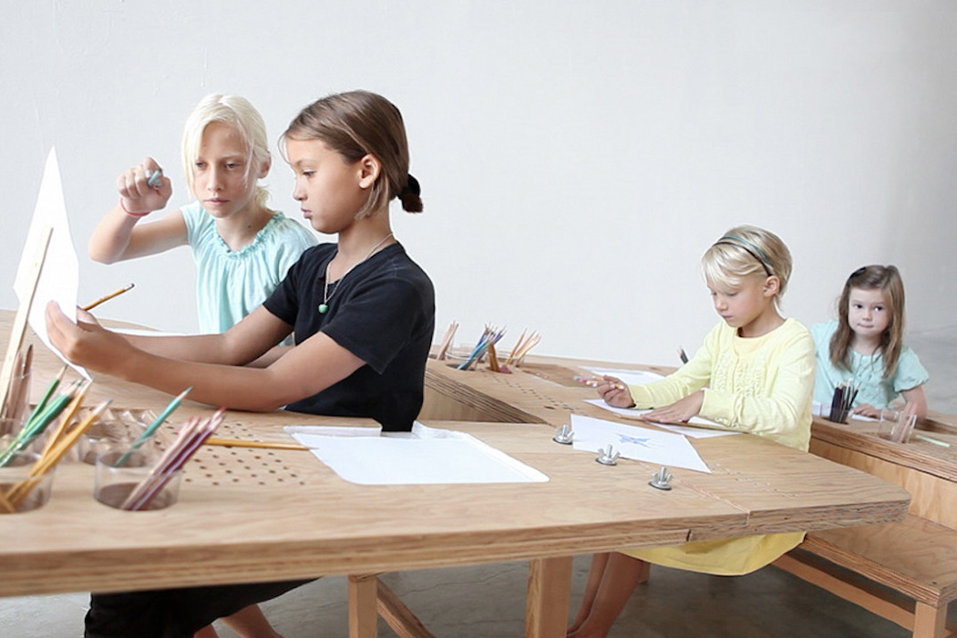 children，Parenting，Table，