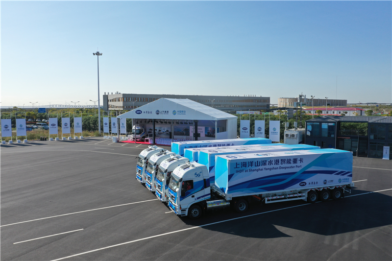 Painting design of SAIC intelligent heavy truck，