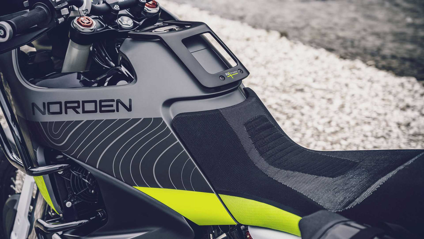 Husqvarna Norden 901，cross-country，motorcycle，