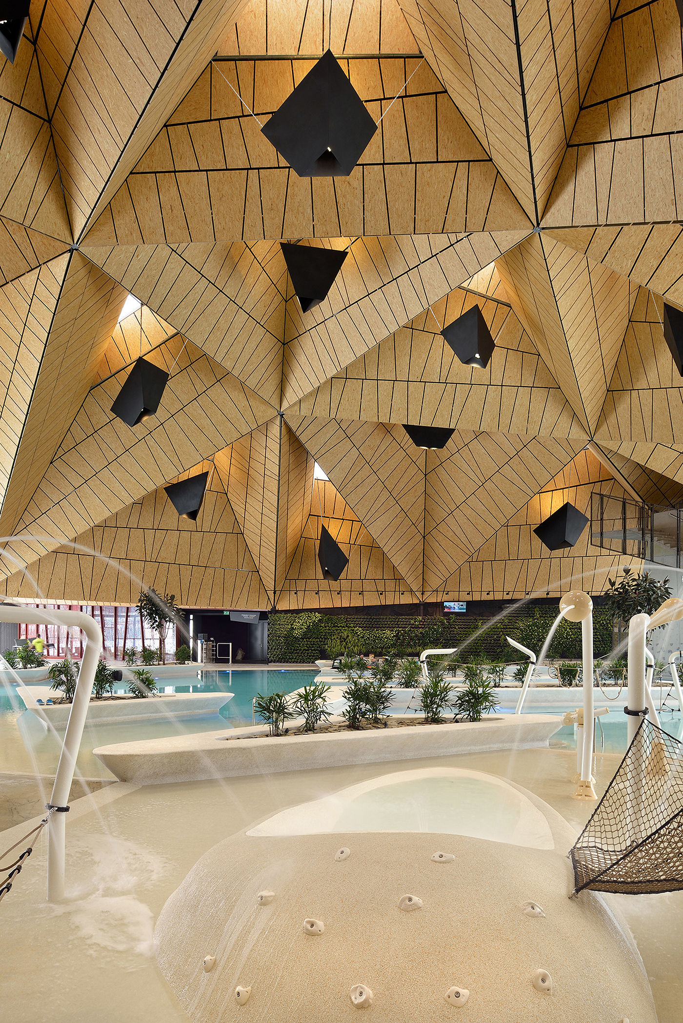 Landscape integration，underground，Available in winter and summer，Geometric roof，Swimming Pool，