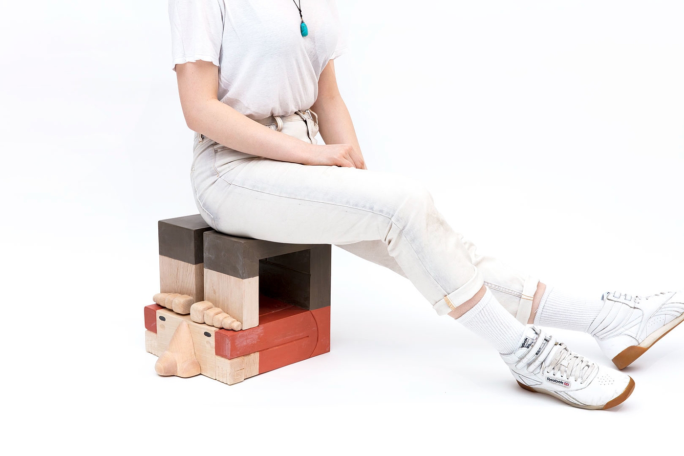 furniture design ，The Wilfred Stool，Wilfred stool，The Atlas Table，Atlas table，