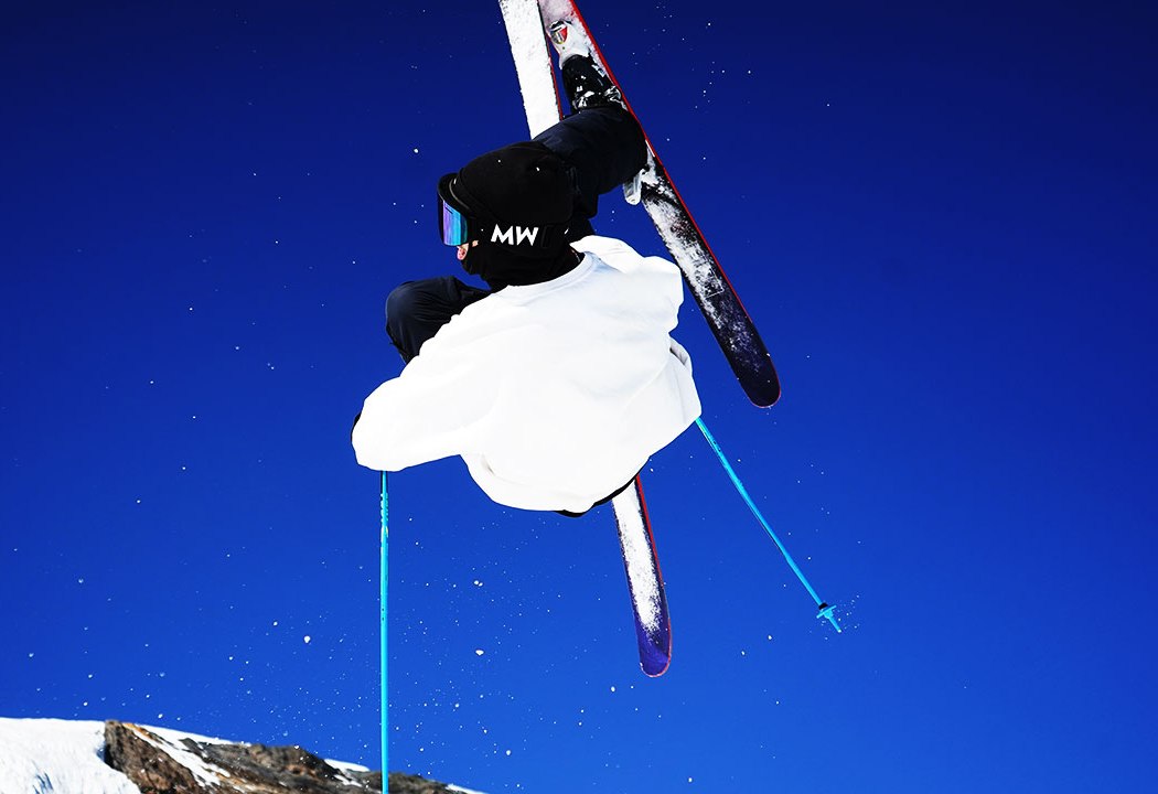 skiing goggles，Discoloration，outdoor sport，