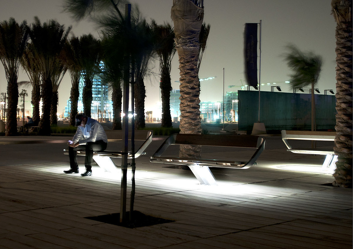 outdoors，chair，communal facilities，wood，originality，