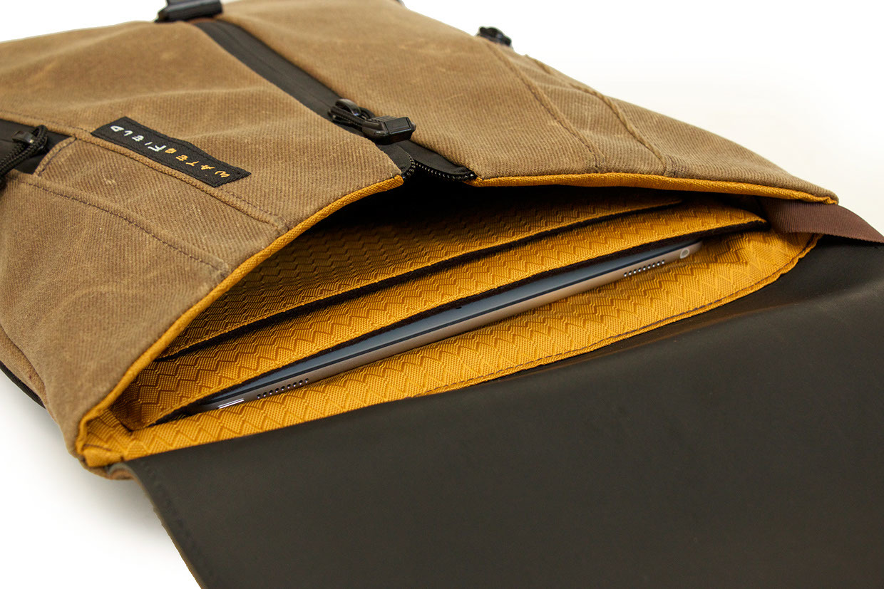 Backpack，fashion，industrial design，product design，textile，Reprint，