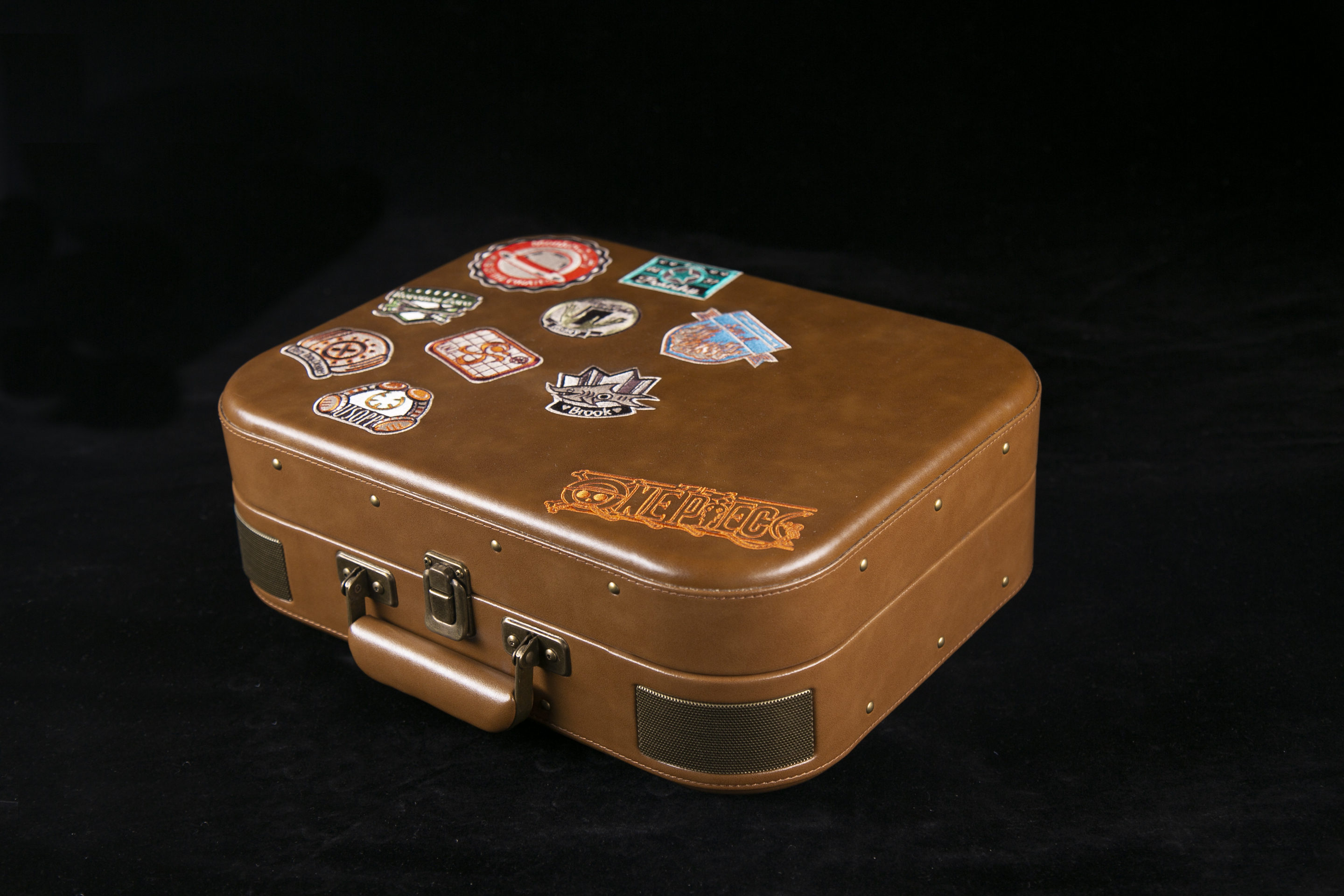 Portable black glue machine，Black glue machine，Vinyl record player，One Piece，