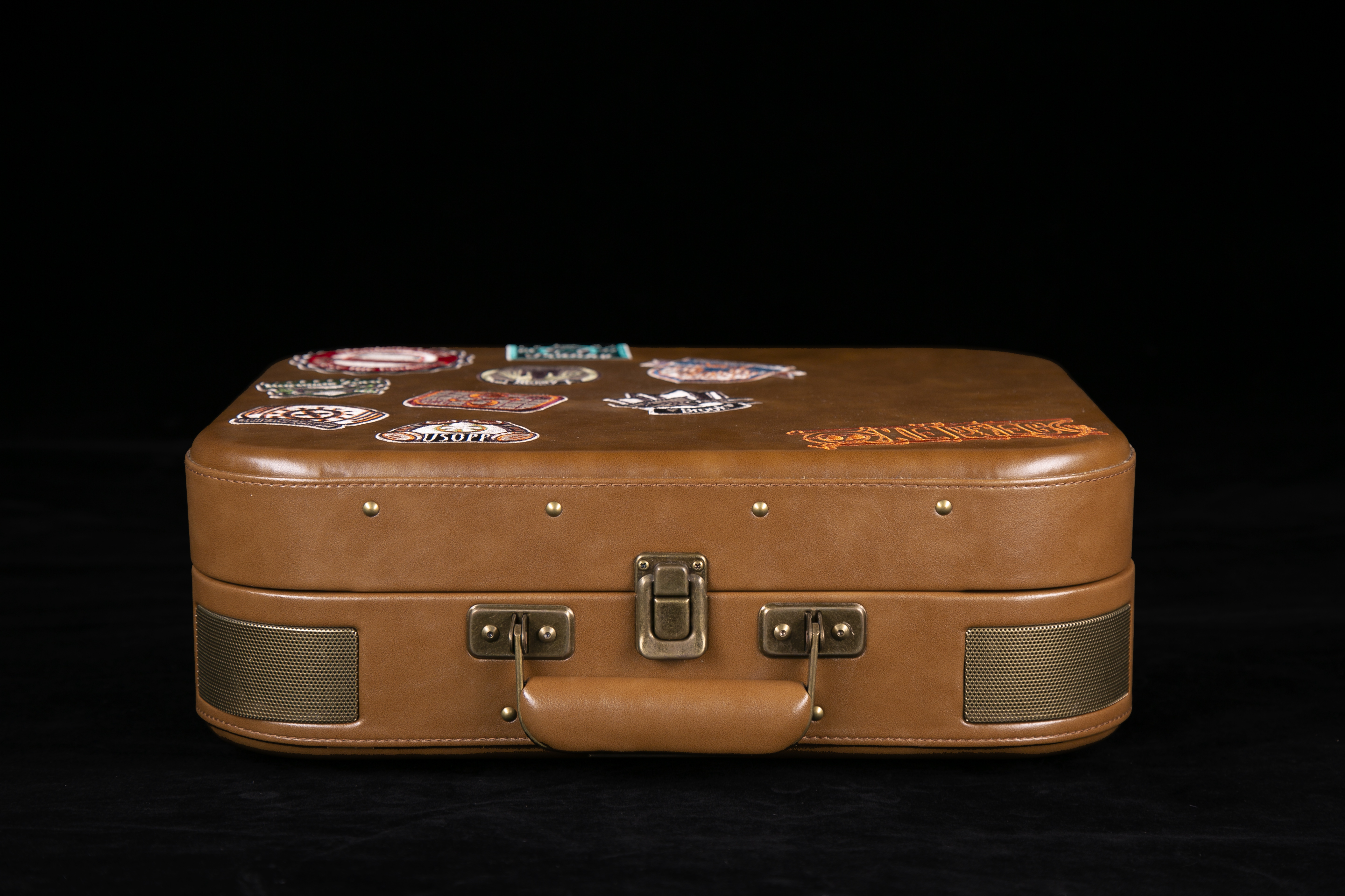 Portable black glue machine，Black glue machine，Vinyl record player，One Piece，