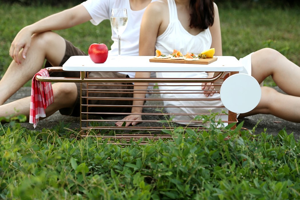 industrial design，Cart table，Outdoor picnic，convenient，