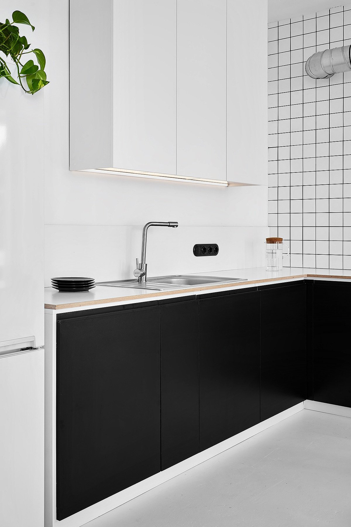 Flat2.0，Modern design，Minimalist，Industrial elements，
