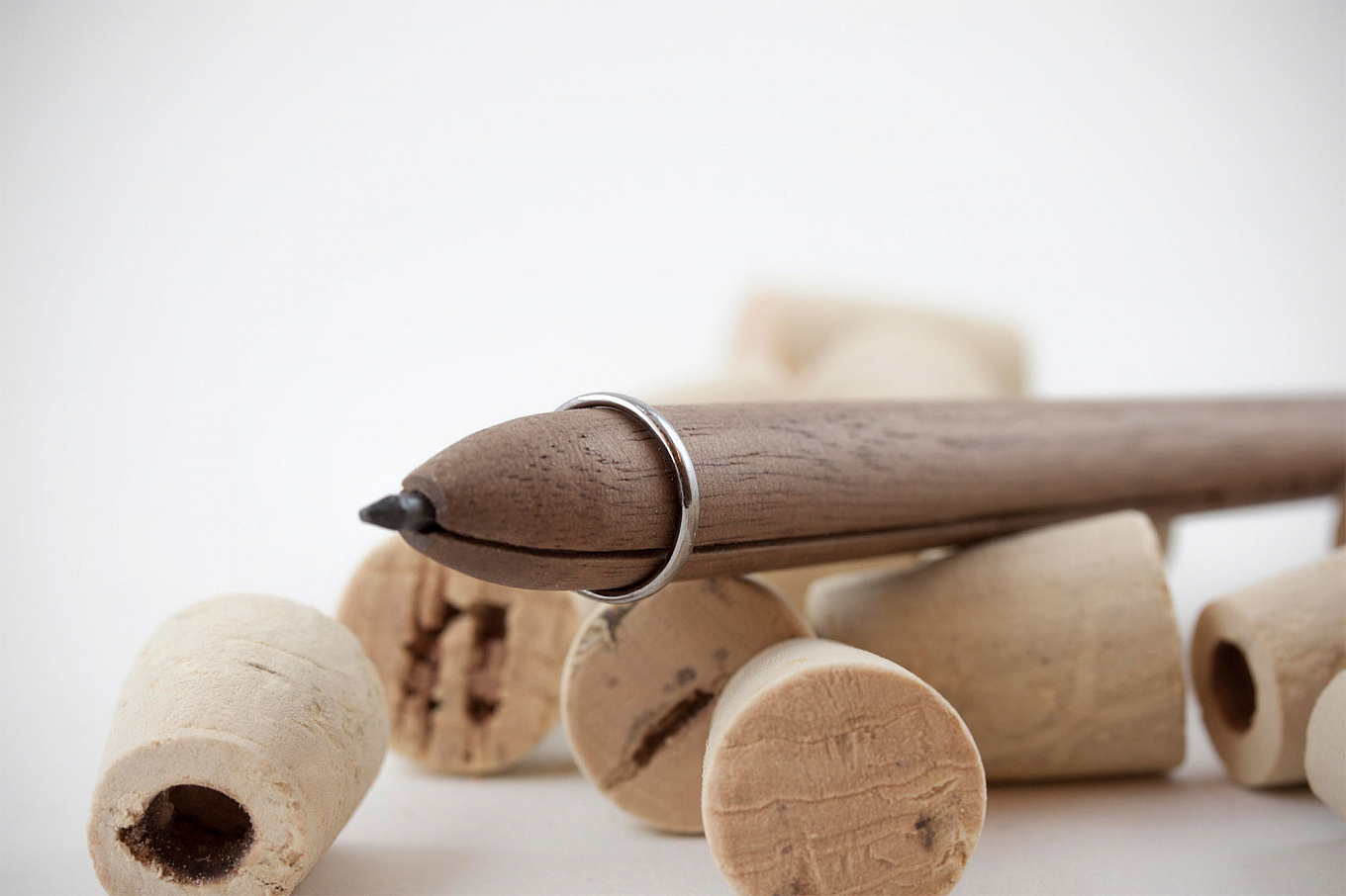 innovate，Exquisite design，practical，convenient，pencil，