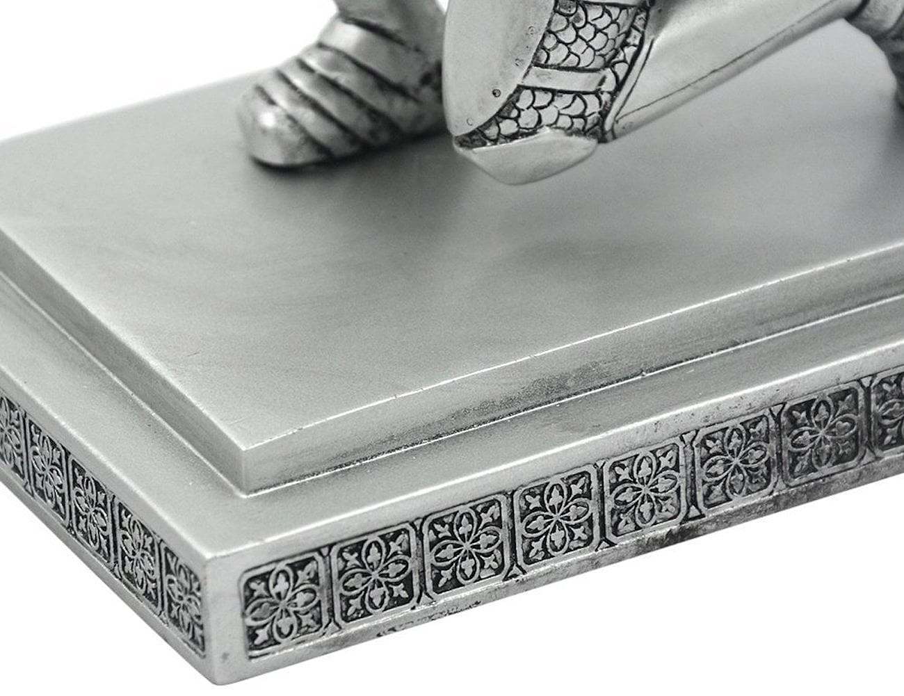 Knight pen holder，ThinkGeek，resin，