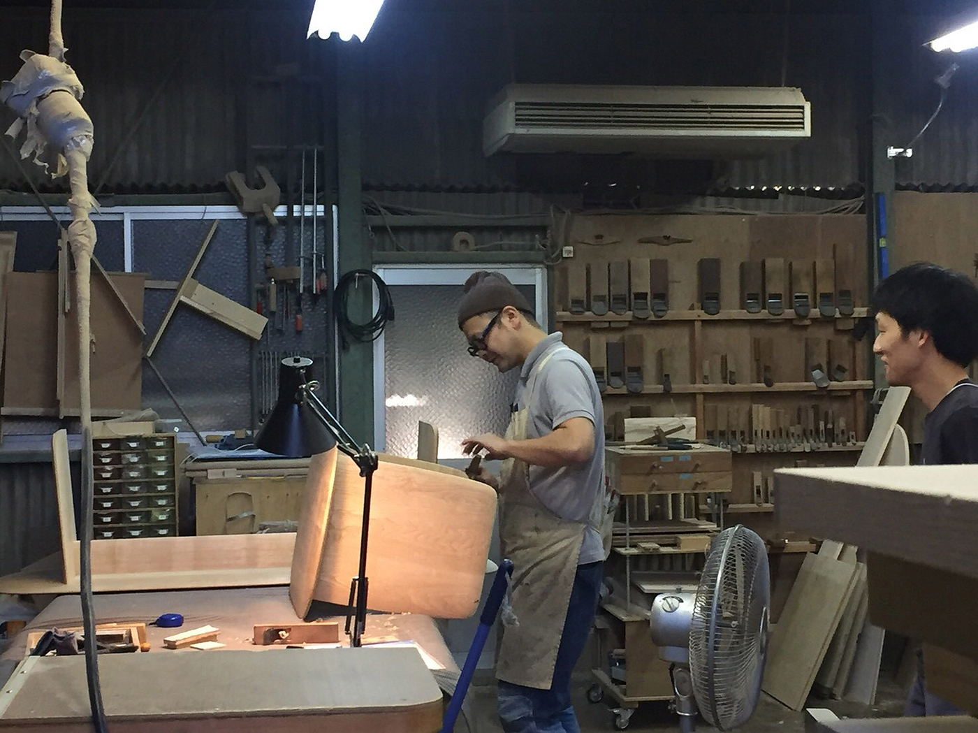 来看看手工制作的精美家具 - 普象网