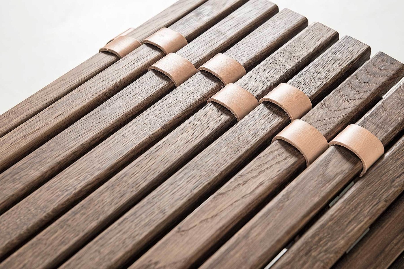 furniture，Receive，wood，Simplicity，Savings desk，