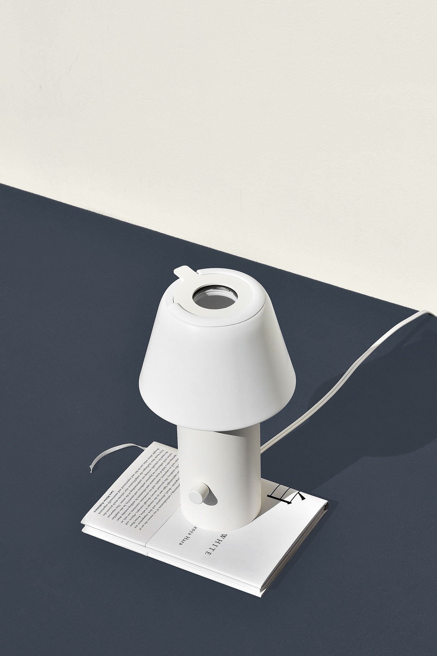 Iris，Desk lamp，Minimalism，adjust，