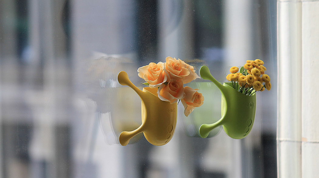 industrial design，Portable flowerpot，Four micro suction pads，Fixed to window，