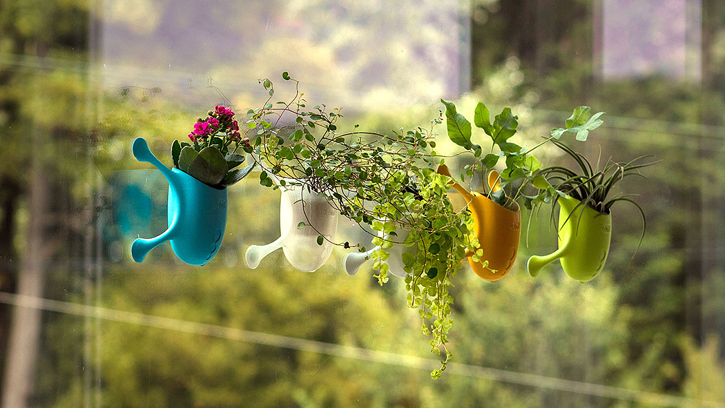 industrial design，Portable flowerpot，Four micro suction pads，Fixed to window，