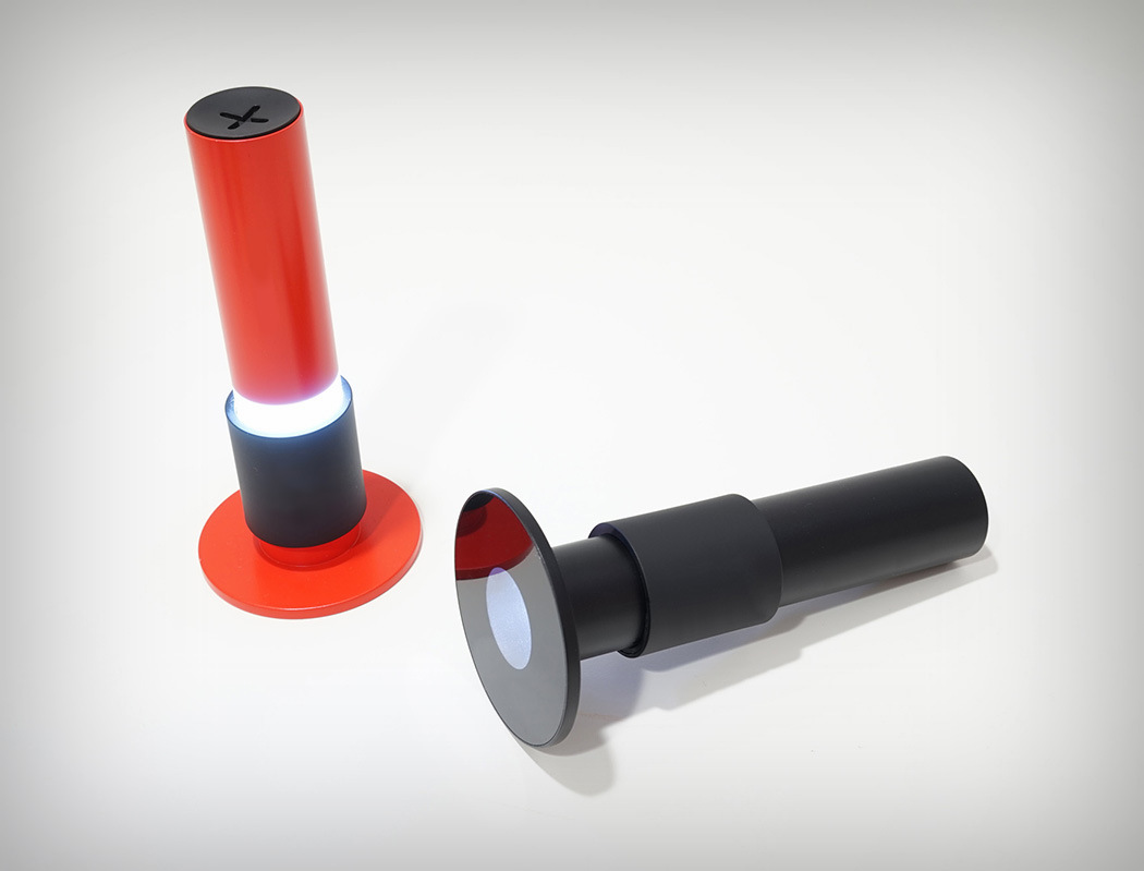 industrial design，Desk lamp and flashlight in one，multi-function，practicability，