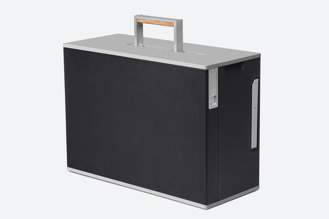 Aluminium，suitcase，manual，