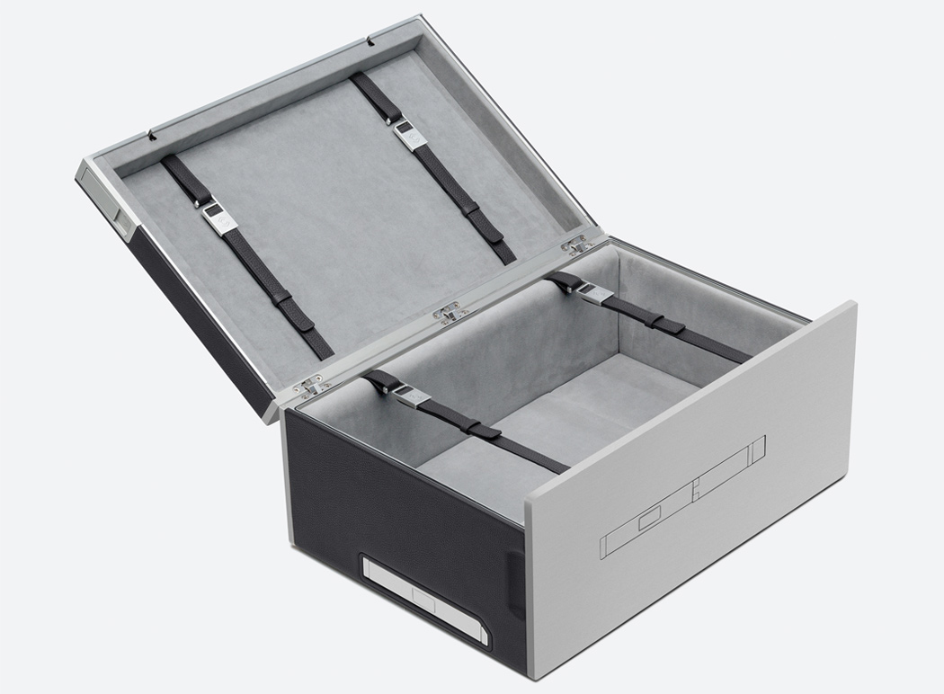 Aluminium，suitcase，manual，