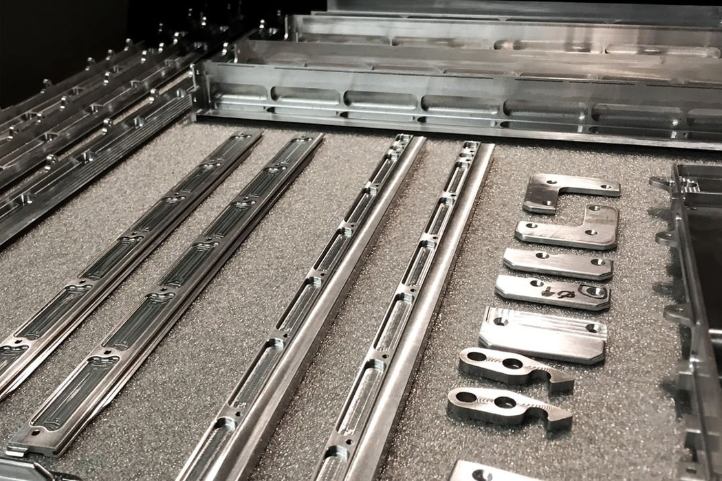 Aluminium，suitcase，manual，