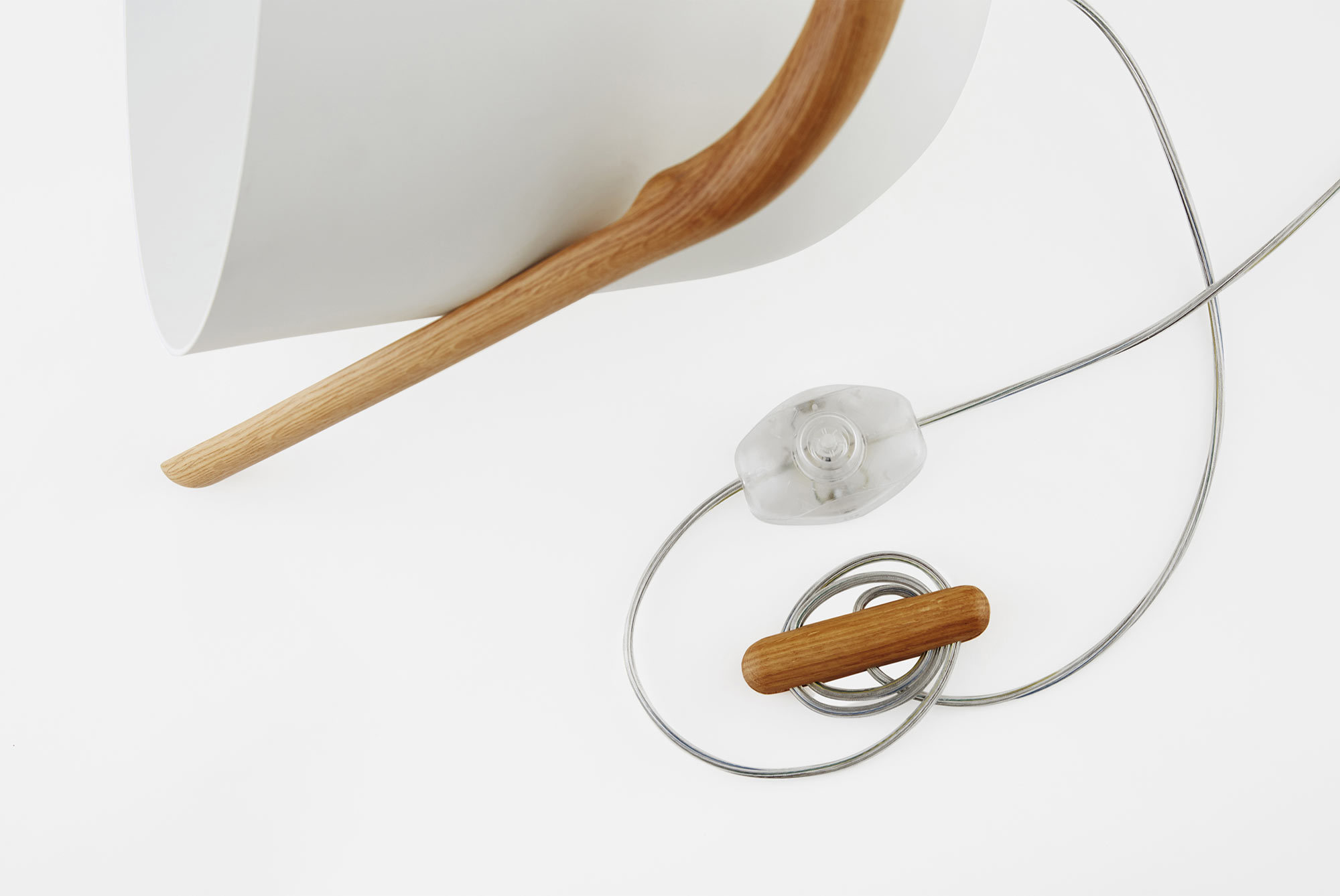 balance，Desk lamp，office，furniture，