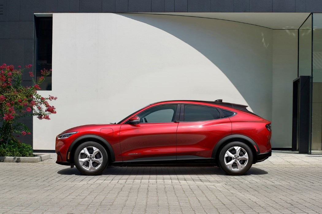 automobile，electric vehicle，Mustang mach-e，Ford，