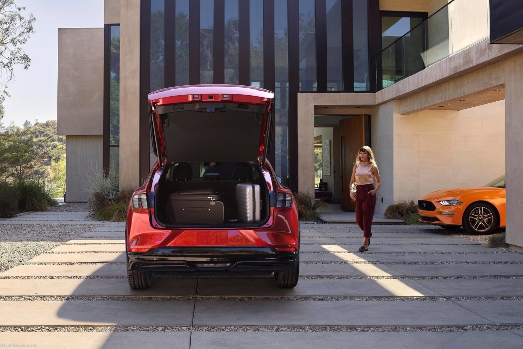 automobile，electric vehicle，Mustang mach-e，Ford，