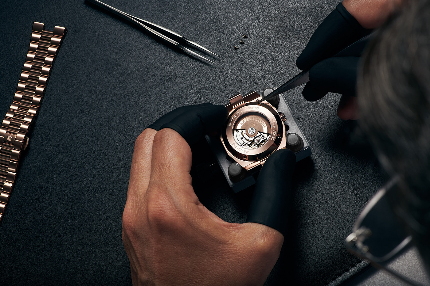 Watchmaker，Moon bronze，Photography，Mechanical watch，Wrist watch，