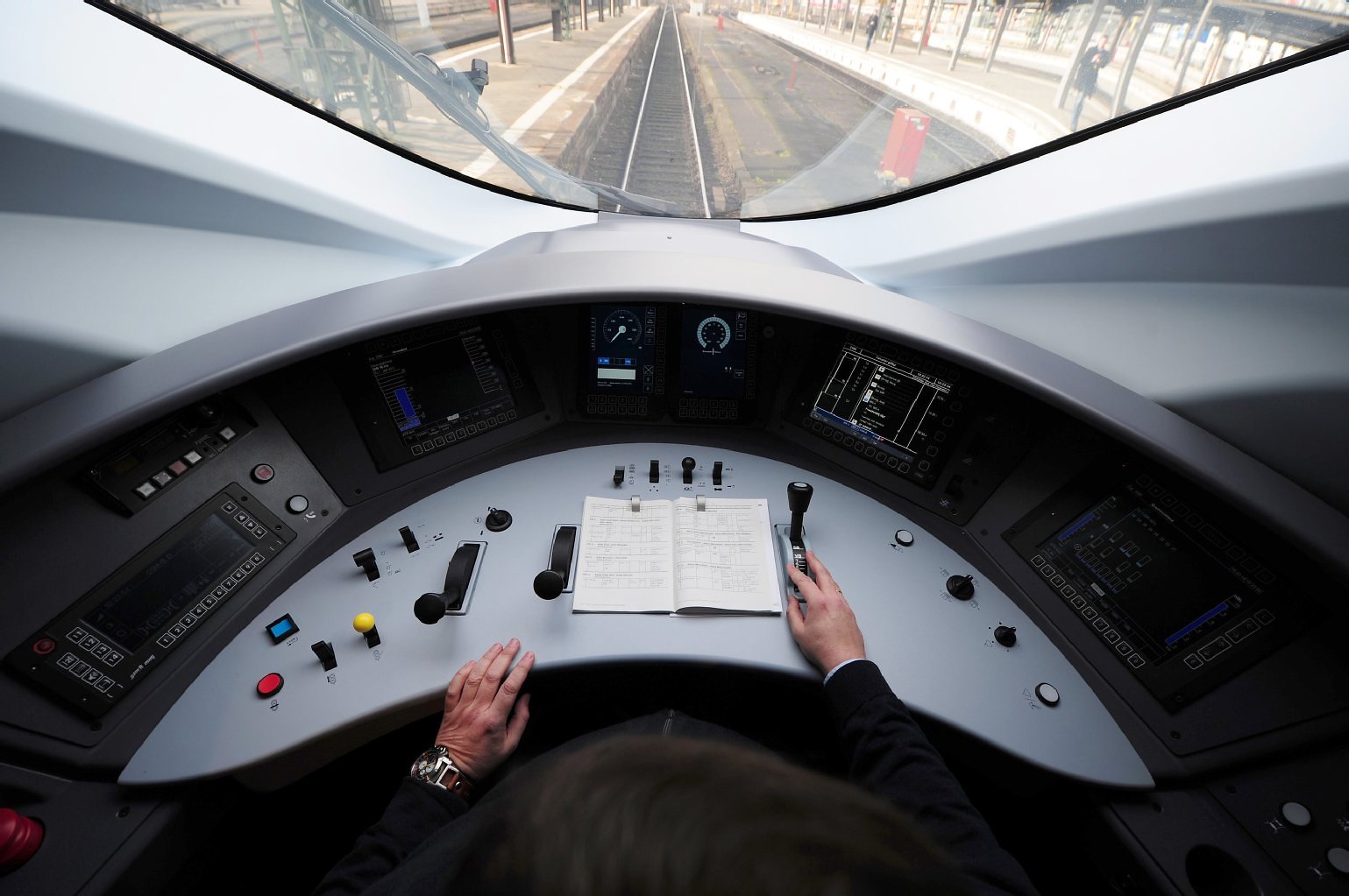 Minimalist design ，system design，Design History，