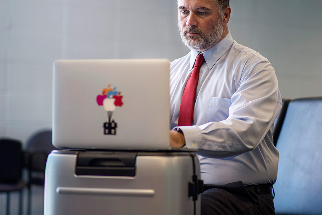 Guard against theft，intelligence，multi-function，Wardrobe，trunk，