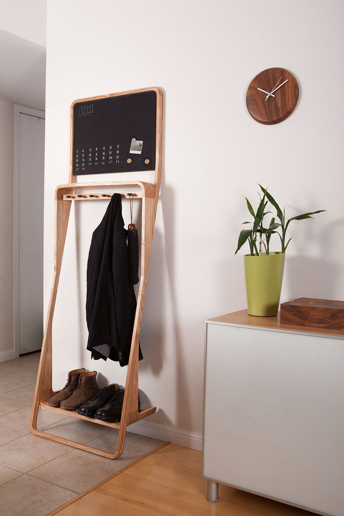 furniture，coat hanger，Receive，wood，Simplicity，