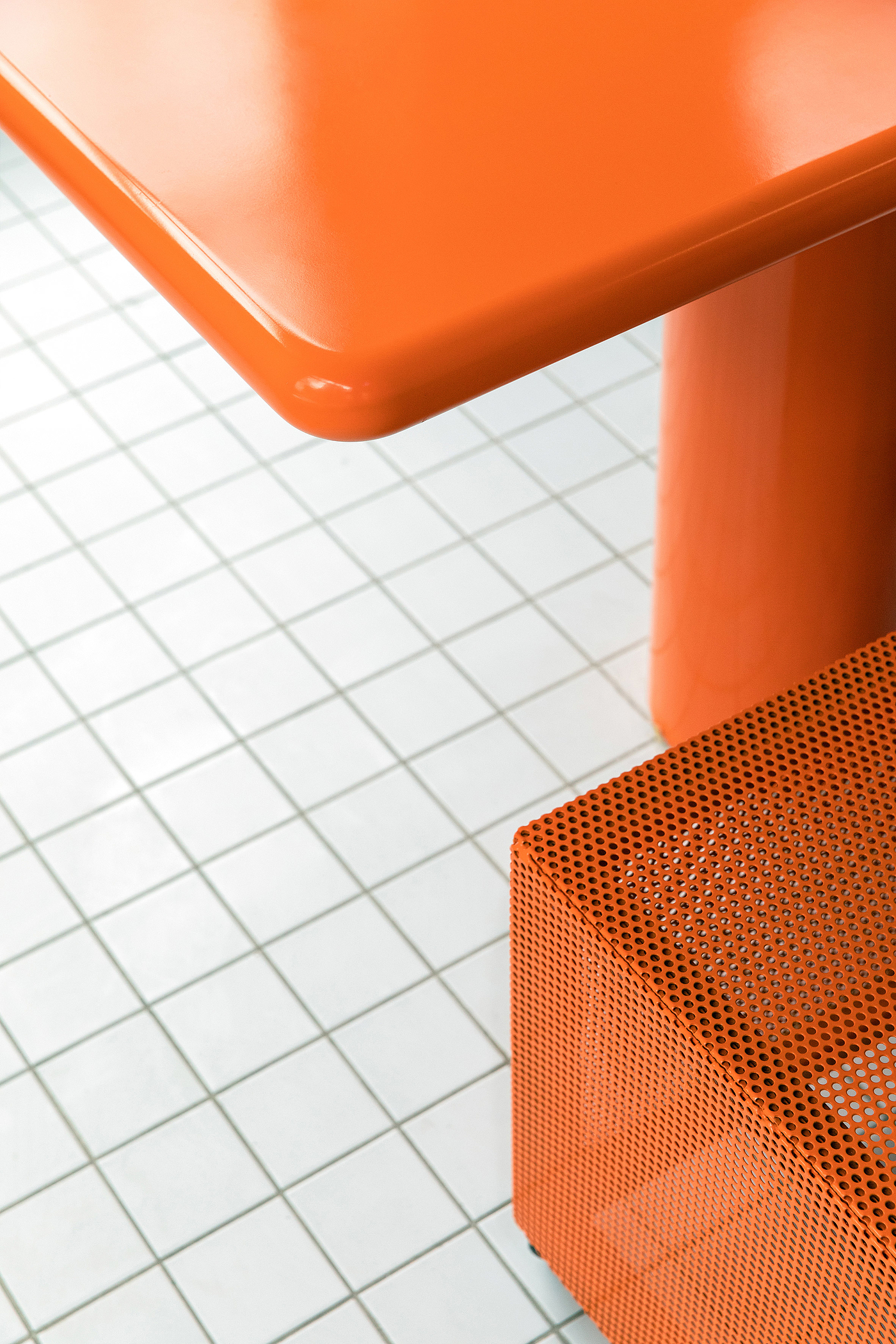 ceramic tile，orange，furniture design ，