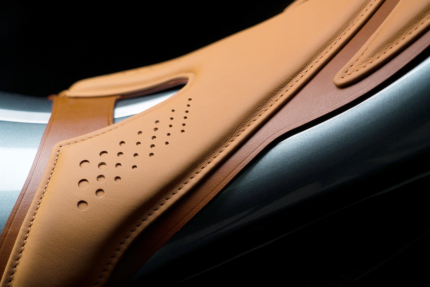 Automobile design，motorcycle，Limited edition motorcycle，Aston Martin，AMB 001，