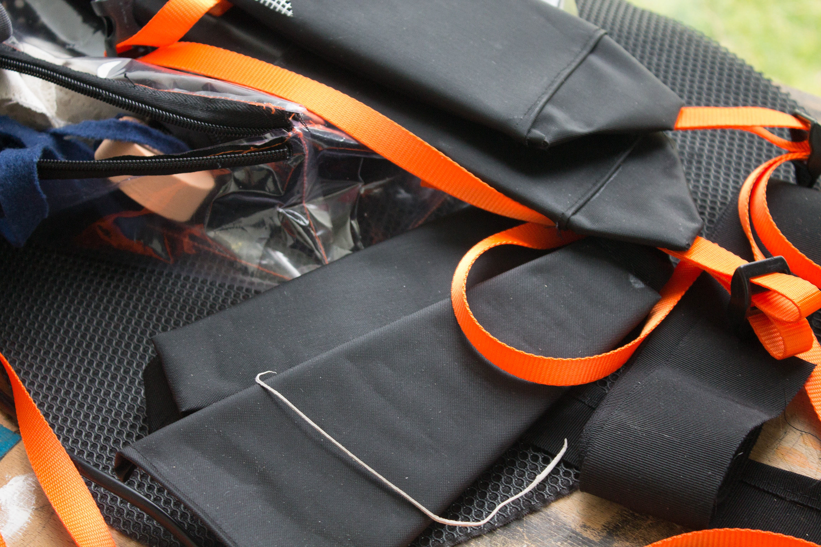 Hand drawn，knapsack，Bionics Design ，ONSHOT，