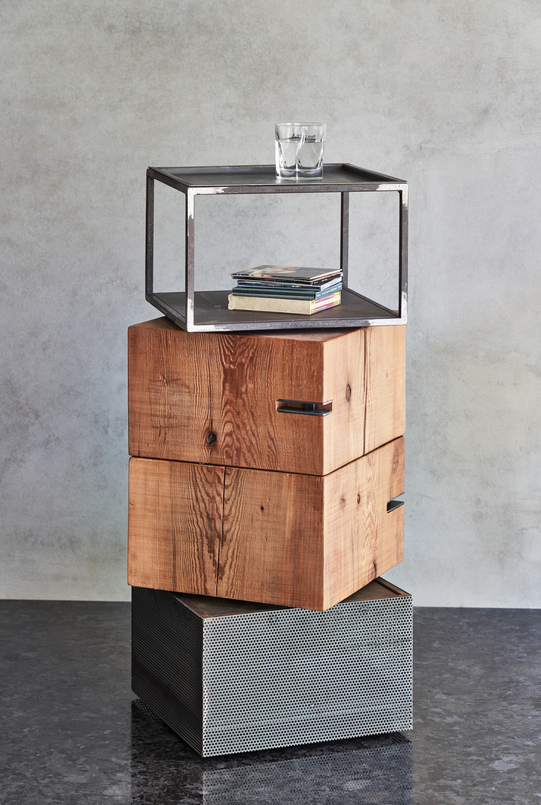 Display Rack，Iron parts，Log，exhibition，